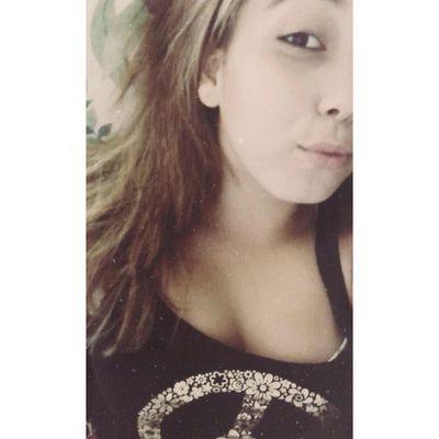 Ela é daquelas mina que não tá nem aí pra sua opinião, toca tua vida, se orienta vacilão ✌
