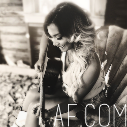 Your first and OFFICIAL fansite for up and coming country artist Arabella Jones. We do not claim to be Arabella Jones. Follow her @TheArabella.