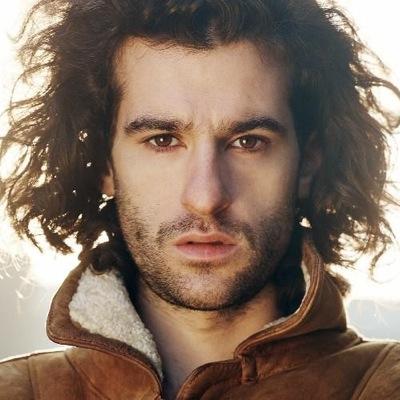 OdetoAeneas's profile picture. Ran away from home, landed in London via a few dodgy people and a dreadful few years. Young, a bit reckless, married to @OdetoGyrinna, the love of my life.