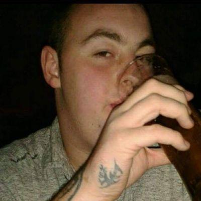 ashleylloyd92's profile picture. 