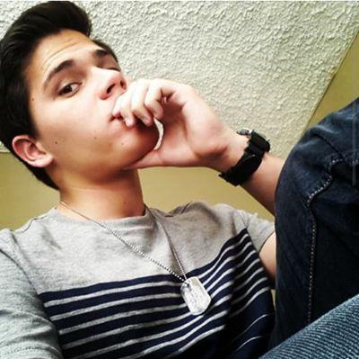 Mi pasión: Jugar fútbol, Mi vida: La música, & Mi mundo: Real Madrid , tan solo una sonrisa me enseño ella ♥, Only She♥