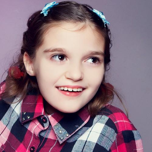 13 year old Ciara Barry, with Rett Syndrome needs your help to get to Miami. Pls click on url for more information. Thank you.
