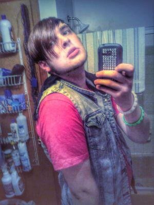 I am singer and play guitar/piano! Recording my first studio album! I'm just a guy who's trying to make it in the music biz. Follow me!