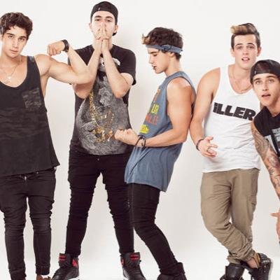 just 2 girls that wanna help janoskian fans with a follow |Beth| |Georgia| |access to 3/5 james, jai and beau☆