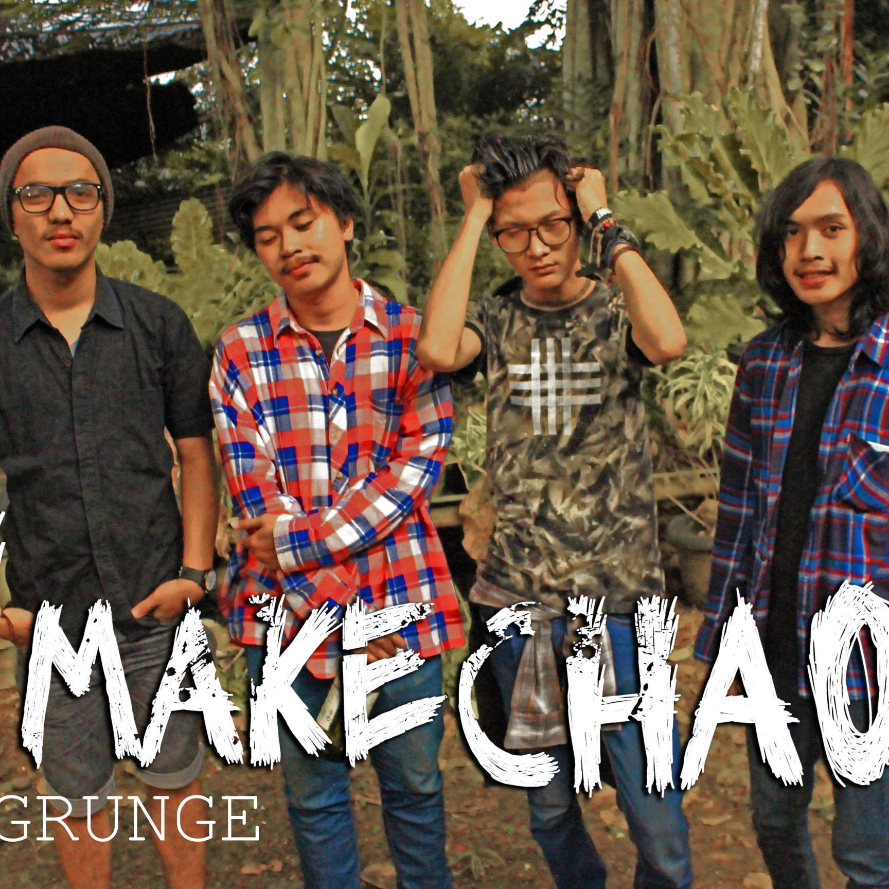 Imakechaos77's profile picture. Members : @REVE_vadly (Vocals) • @ogishit (Lead Guitar) • @Rakaakbar02 (Drums) • @Adityaboing (Bass)

Genre : Classic Heavy Metal/Pop Punk Grunge

☎081808719257