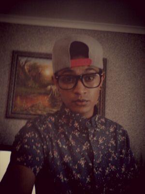 Unfollo84836676's profile picture. eat sleep rave repeat 》}●○●○◆%#*★●}○》○}○《•■•★