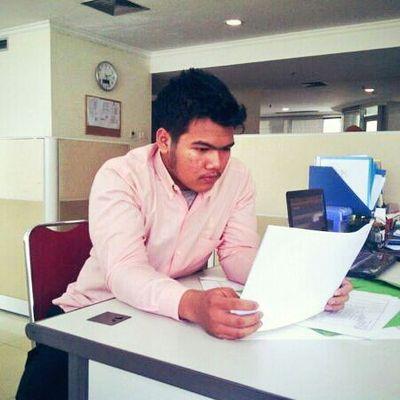 jika mimpi adalah adalah salah satu cara untuk bertemu dengan mu, maka aku tak akan pernah bangun dari mimpiku