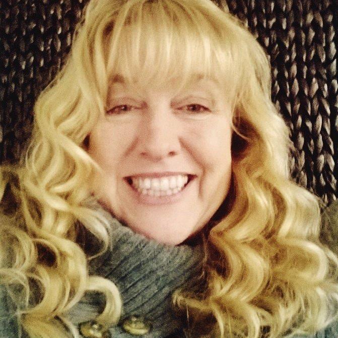 Tech marketer at Pure Storage; gadget & gear enthusiast, mildly geeky, adventure seeker; community volunteer, dog lover, travelbug, cool girl.