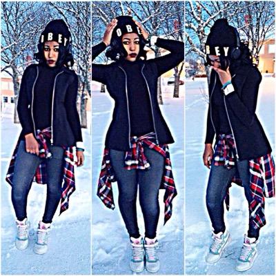 @MyLifeIsBasedOnaTrueStoryFollow me back..