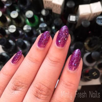 Nail polish enthusiast, lover of all things shiny and glittery!