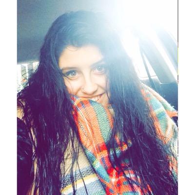 RebeCallate's profile picture. El camino derechito está lleno de fracasos.