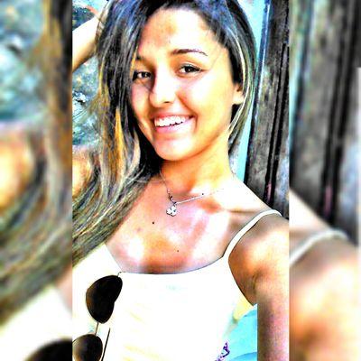 Otário é quem deixa de ser feliz com medo do que os outros vão pensar ! ✌