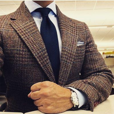 Discover the best way to add more style to your wardrobe. These individual and unique boxes are perfect for the everyday gent and modern corporate man.