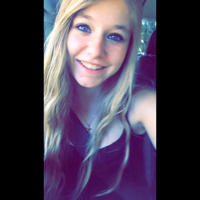 niknaknewt's profile picture. you're never fully dressed without a smile :)