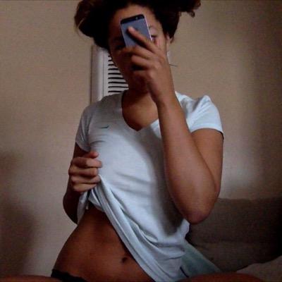 SadEyez5's profile picture. 