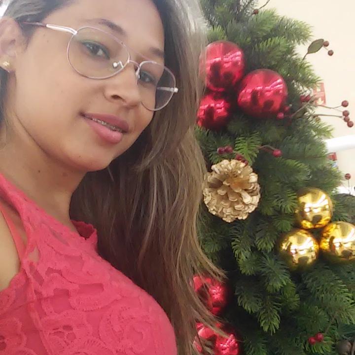 Me apaixonei do mesmo jeito que alguém cai no sono: gradativamente e de repente, de uma hora para outra.”