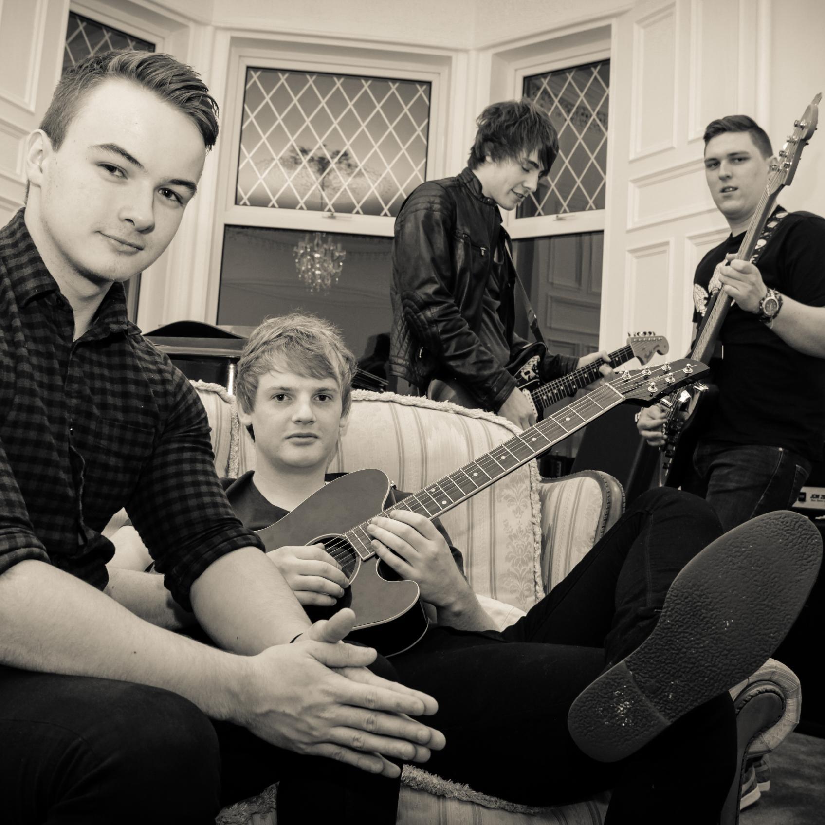 alternative rock band from falkirk. debut single 'Low' out now! #keepitgoing #debutsupport