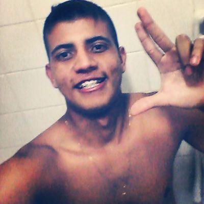 Acima de tudo Rubro - Negro