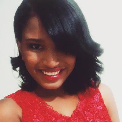 Brasil,  20 anos, cabeleireira ✂ , Princesa e Cantora do Rei  Instagram: @cantoraemilysilva