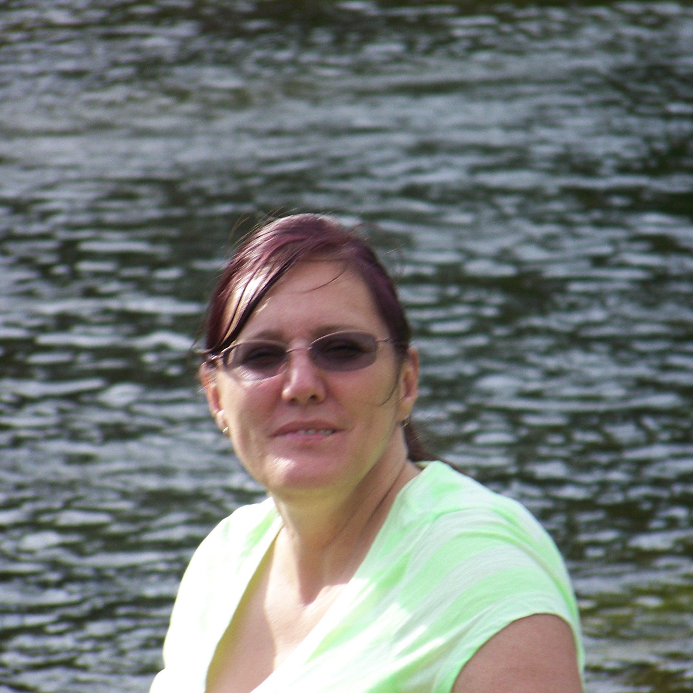 jewells4ever's profile picture. 