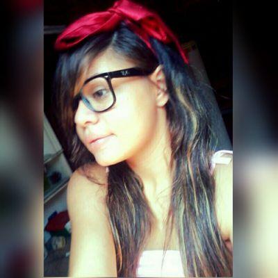 Dentro dela tem um coração bobo, que é sempre capaz de amar e de acreditar outra vez.   #Familyfollowback @ClubeFollowBack #sigodevolta