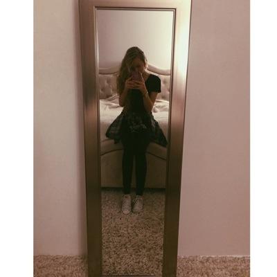 vine - lizzy jones