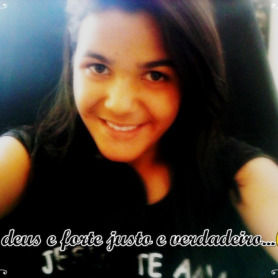 Certas coisas podem ter me feito sofrer, mas elas simplesmente precisavam acontecer pra me fazer crescer...
