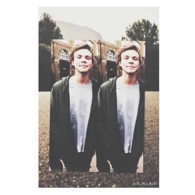 ♡♡♡♡♡
account ran by: @jacquelynnescof @toria_escoffery