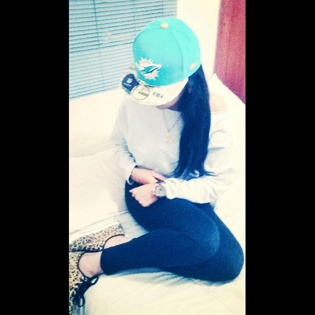 Enamorada de la vida♥ bendecida y agradecida por dios♥ y la virgencita y todos los santos Maferefun Yewa♥  Wstp;04127951217instagrams FlorSuniaga☺