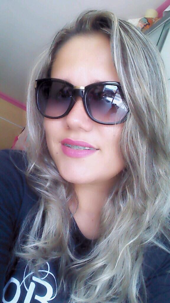 amada pelos importantes..,odiada pelos insignificantes
add no fecebook
http://t.co/uE6u4fEyNn