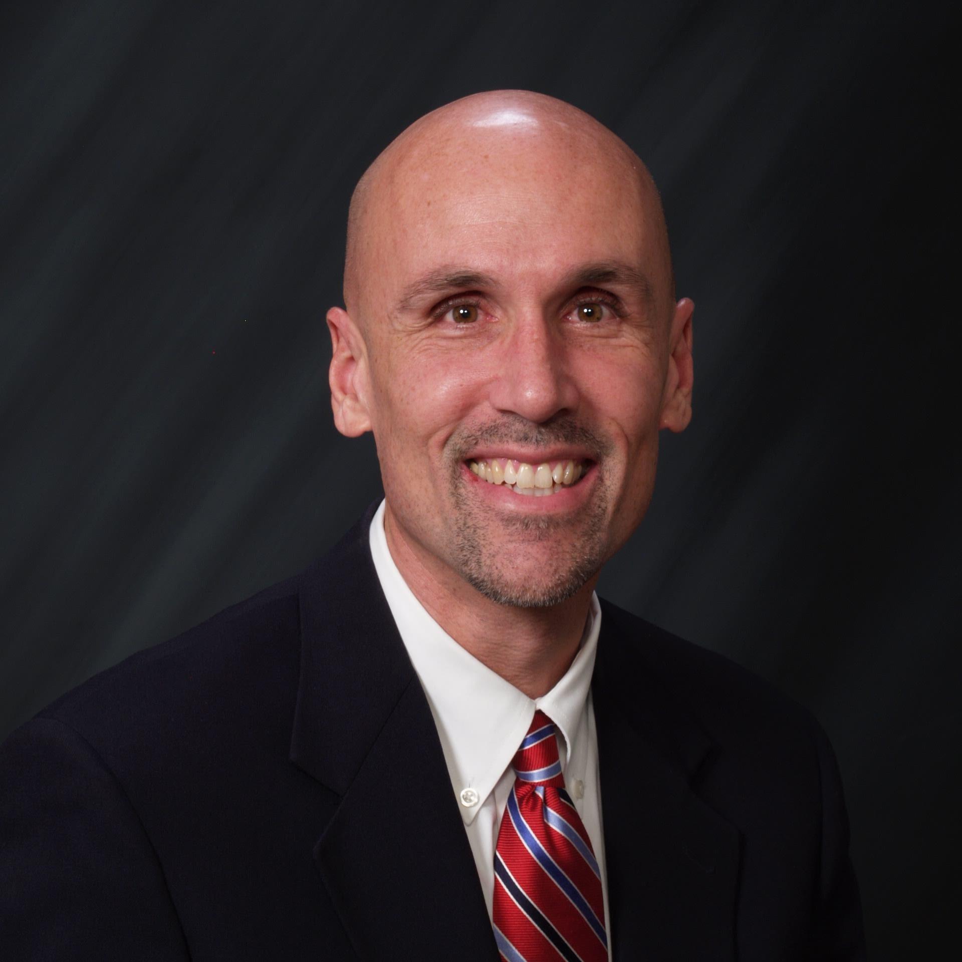 I solve business problems and create efficiences. CPA and Marquette alumnus. Mainly comment on sports and business.