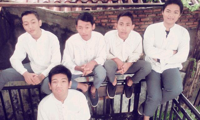 Aries ~ 31 maret 1998 : ),, Boyza Indonesia Zone Timur \m/  |̊\̲̳Λ̲̳̊/̲̳|̊