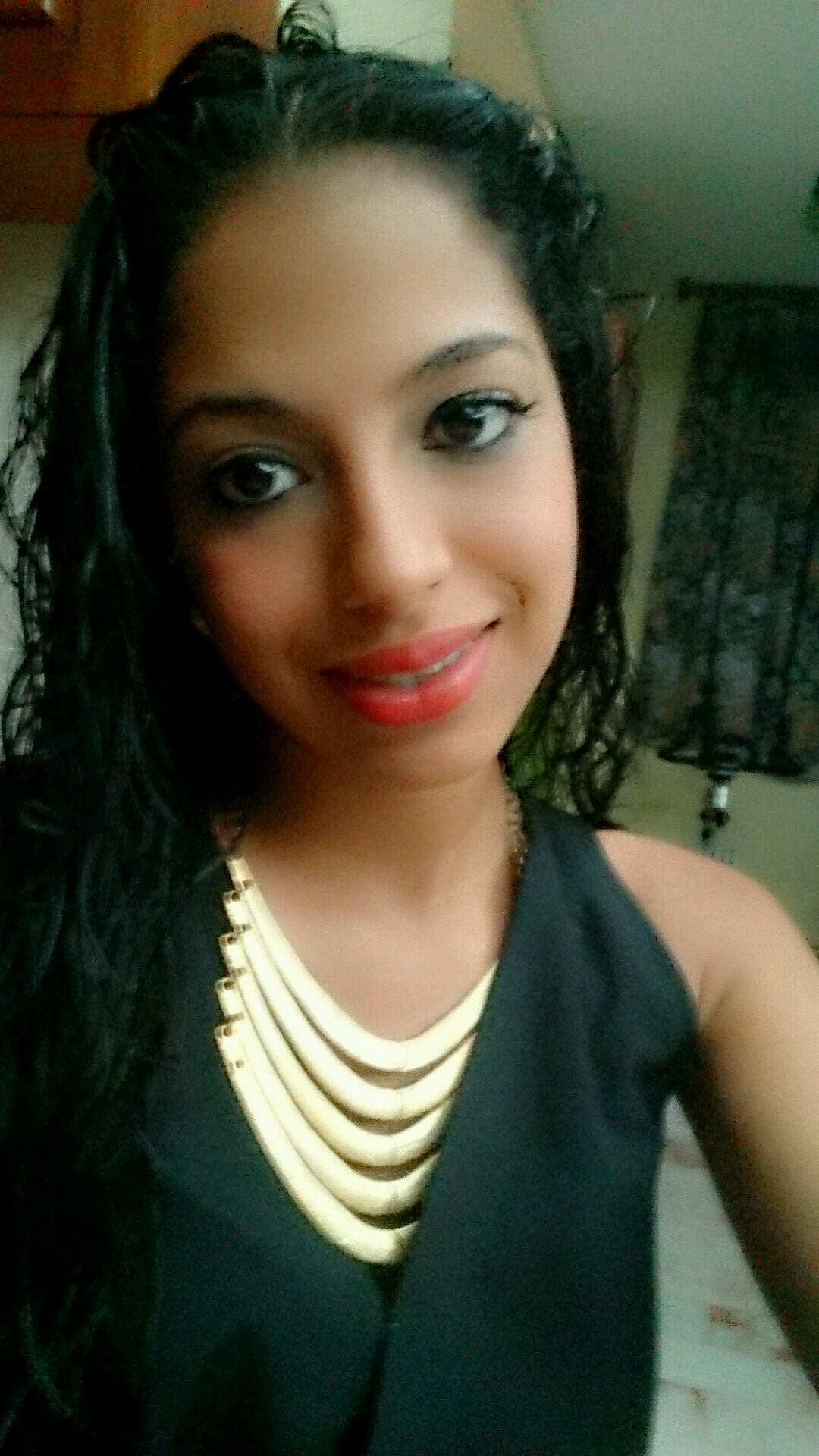 michelcortes3's profile picture. Te besaría la misma cantidad de veces que e respirado