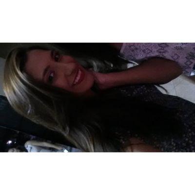 18. Cearense. Namorada do Junior Barbosa. Fã da @Anitta.