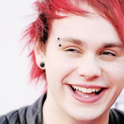 lukesaidiot's profile picture. @derpcongirl just gave you a free follow