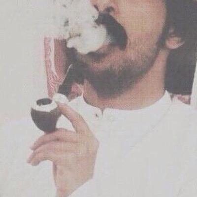 يشرفني متابعتكم ويسعدني تواجدكم . وإذا قرأتو ما يعجبكم فضلا رتويت وليس أمراً