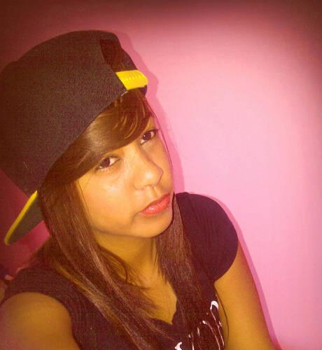 Stoner Chicks ,Tattoo's & PSYchedelic's .. '', I swear I'm the sweetest bish* with a thug streak :P