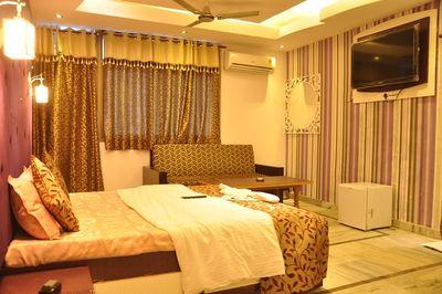 A unit of Akash Continental Pvt. Ltd. is Boutique, Deluxe & Budgeted 3 star Hotel in Rishikesh with arragnements River Rafting in Rishikesh, Camps in Shivpuri.