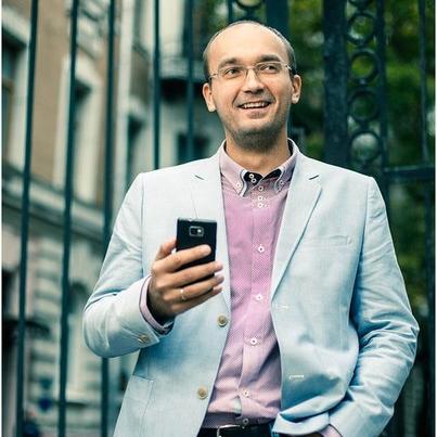 OOBusinessEnt's profile picture. Entrepreneur. organizes and operates a business.