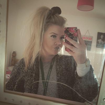 16
snapchat-chloehydeox
instagram-chloexhyde