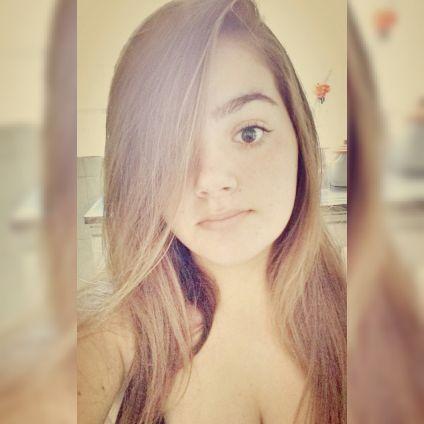 Por mais que isso doa,por mais que não termine,nunca desista de lutar pela felicidade