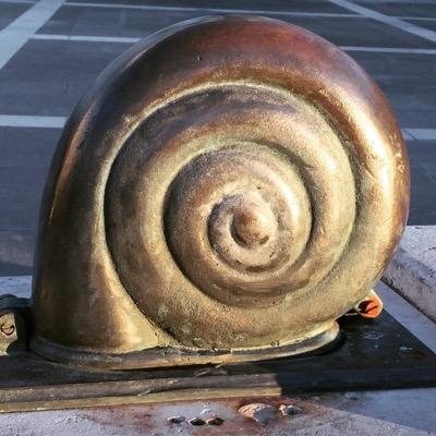 The Doctor is IN the #Vortex - Come per noncuranza della foce / l'acqua conosce un complicato giro - (R. Held)