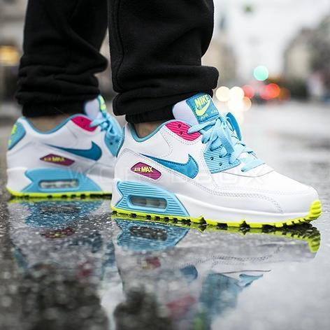 BotinesLowCost's profile picture. 