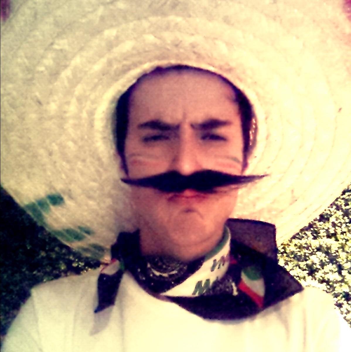 krlokrlokrlo's profile picture. Soy de los que nunca coloreaban afuera de la rayita en la escuela