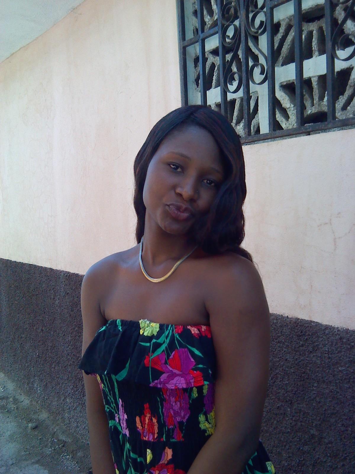 memec261's profile picture. aucune diffferente fille que moi!