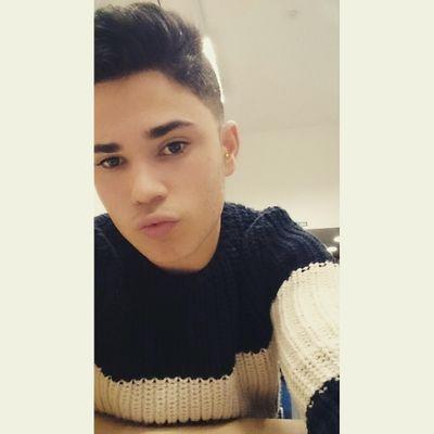 varo_santos's profile picture. 