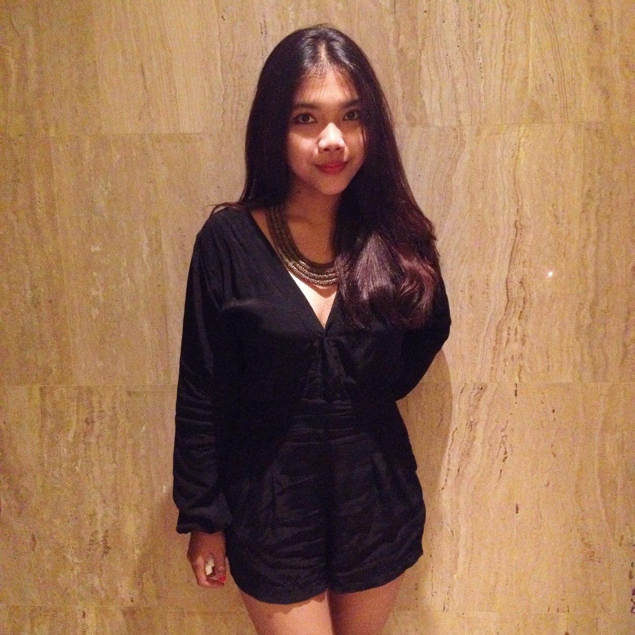 SaryTrianaDewi's profile picture. 