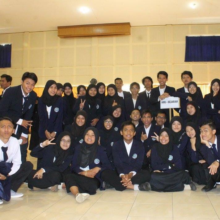 Officiall Twitter of Himpunan Mahasiswa Jurusan Sejarah, Universitas Negeri Malang 2015.
