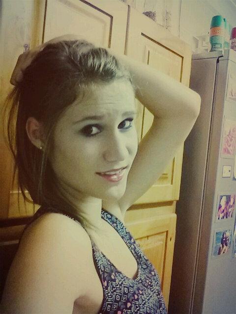 I'm a one of a kind kinda girl! Very original and I'm a singer, dancer and song writer* P.S. [Always be yourself...]