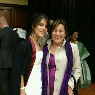 Spéis ám i nGaeilge, Ceól, Amhráin, Drámaíocht, Polaitíocht, Garraíodóireacht, Frith Chogaíocht & Cearta Daonna go háirithe Saoirse don Phailistín!